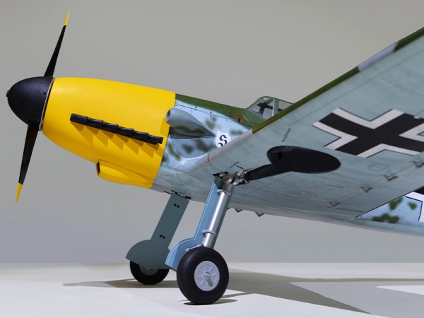PH238 Phoenix Messerschmitt Bf 109 20-26CC GP/EP ARF - 182 cm